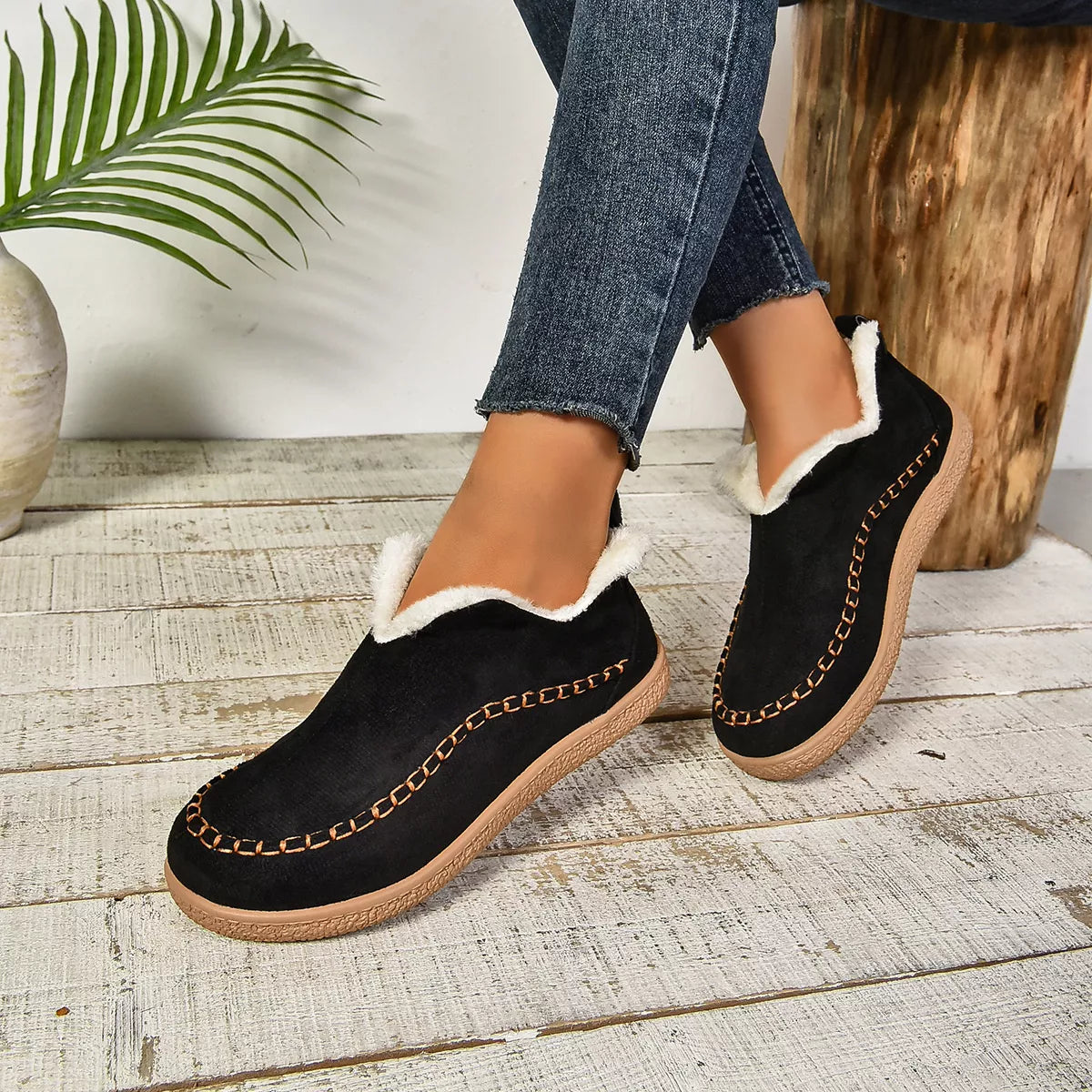 Round Toe Plush Lined Shoes - Black - View 3