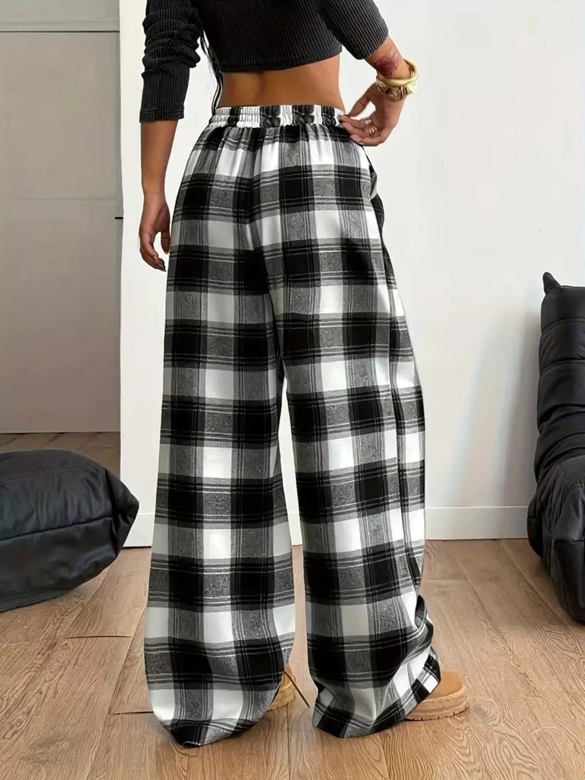 Plus Size Plaid Wide-Leg Drawstring Pants - Black And White - View 3