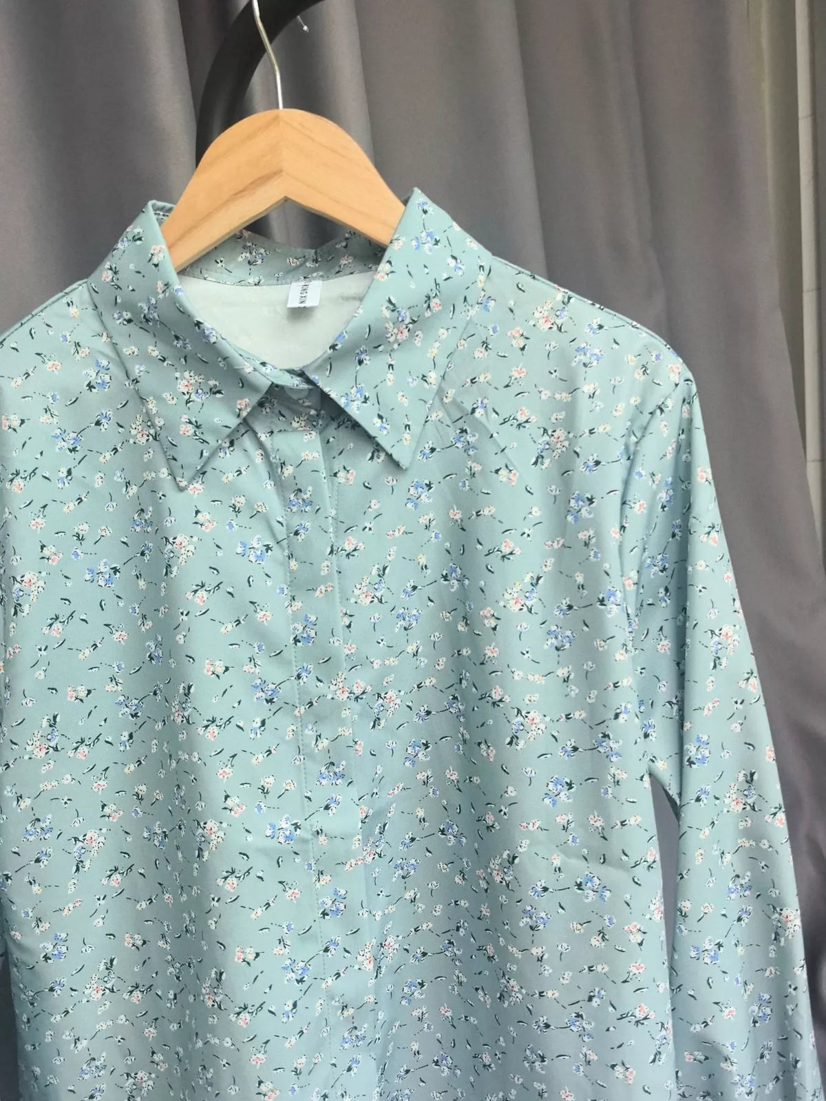 Button Up Long-Sleeve Shirt - Light Green-Ditsy Floral - View 35