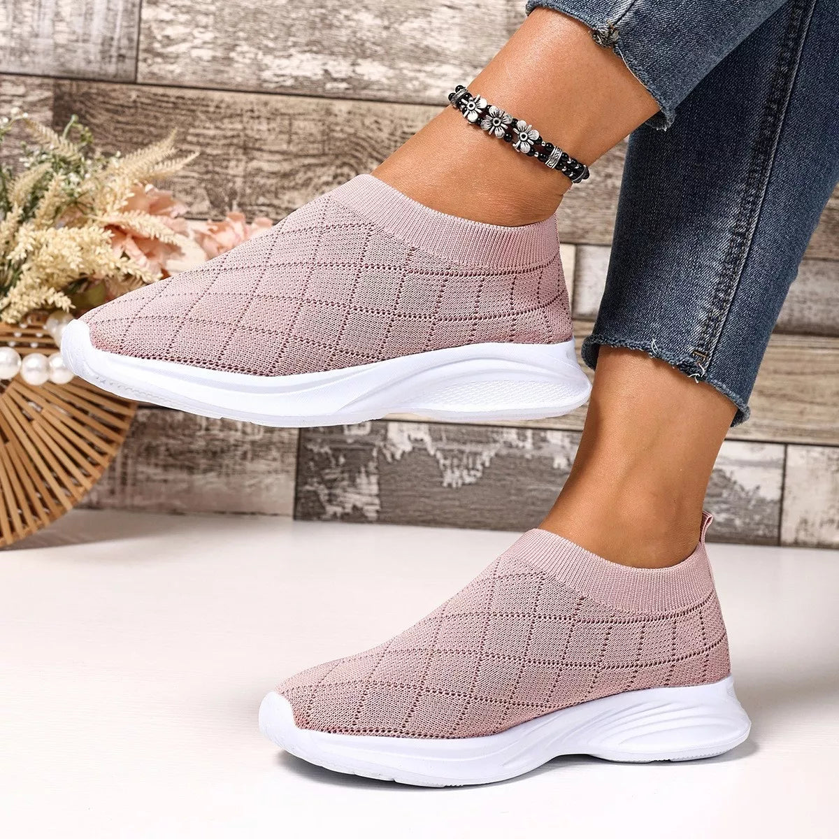 Breathable Mesh Round Toe Shoes - Pink - View 1