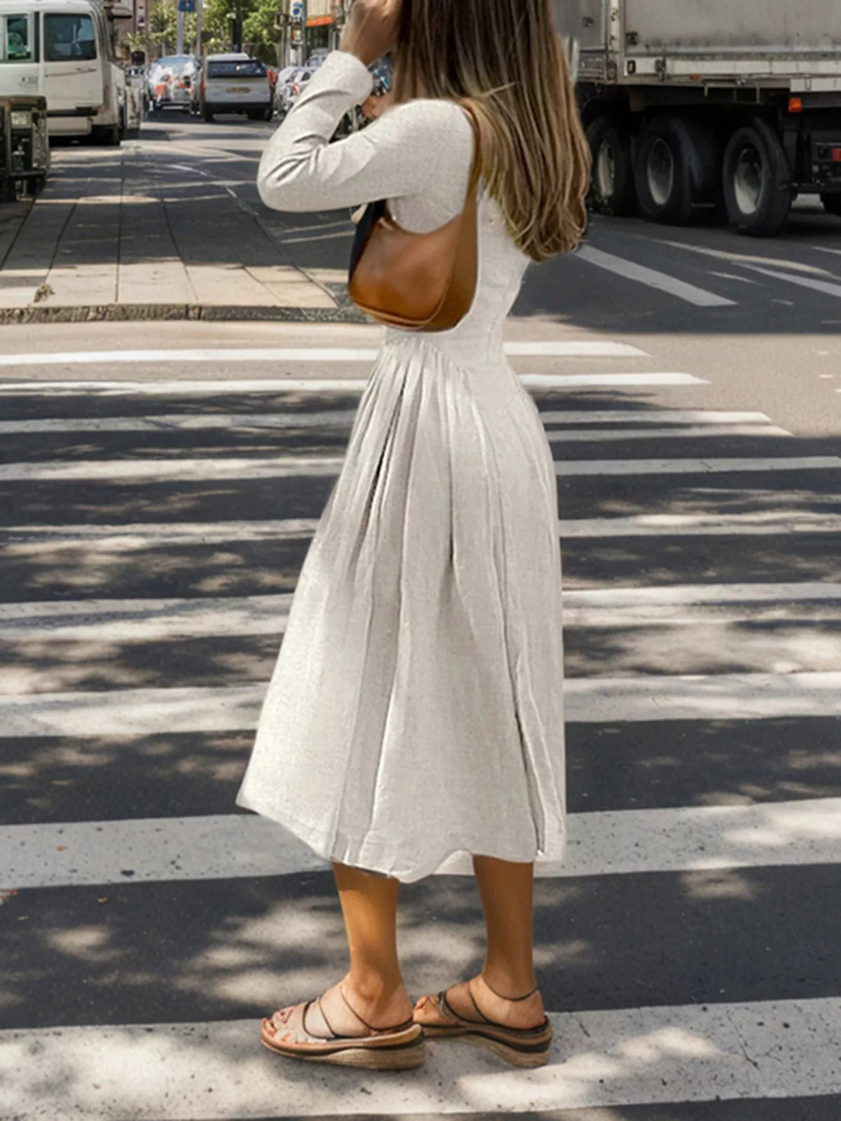 Keyhole Long-Sleeve Midi Dress - Apricot - View 4