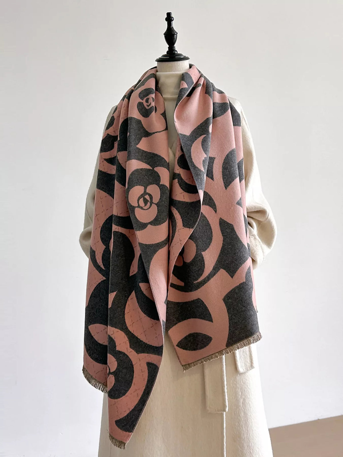Floral Patterned Warm Scarf - Gray - View 3