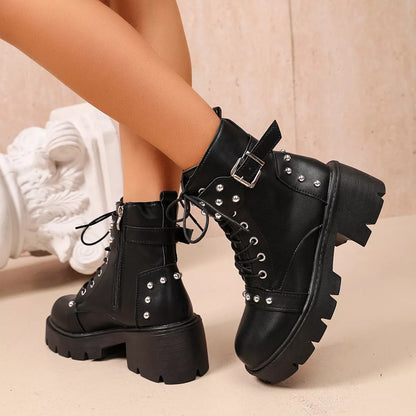 Round Toe Block Heels Boots - Black - View 4