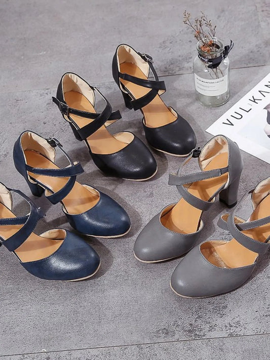 Cross-Strap Block Heel Pumps - Color overview - View 1