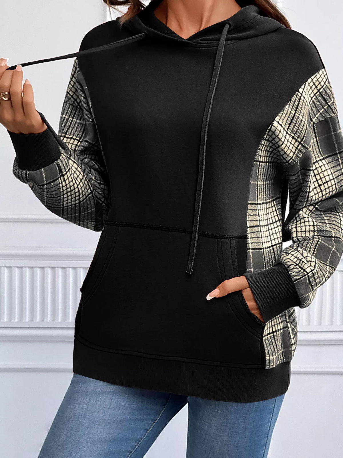 Plaid Sleeve Drawstring Pocket Hoodie - Black - View 23