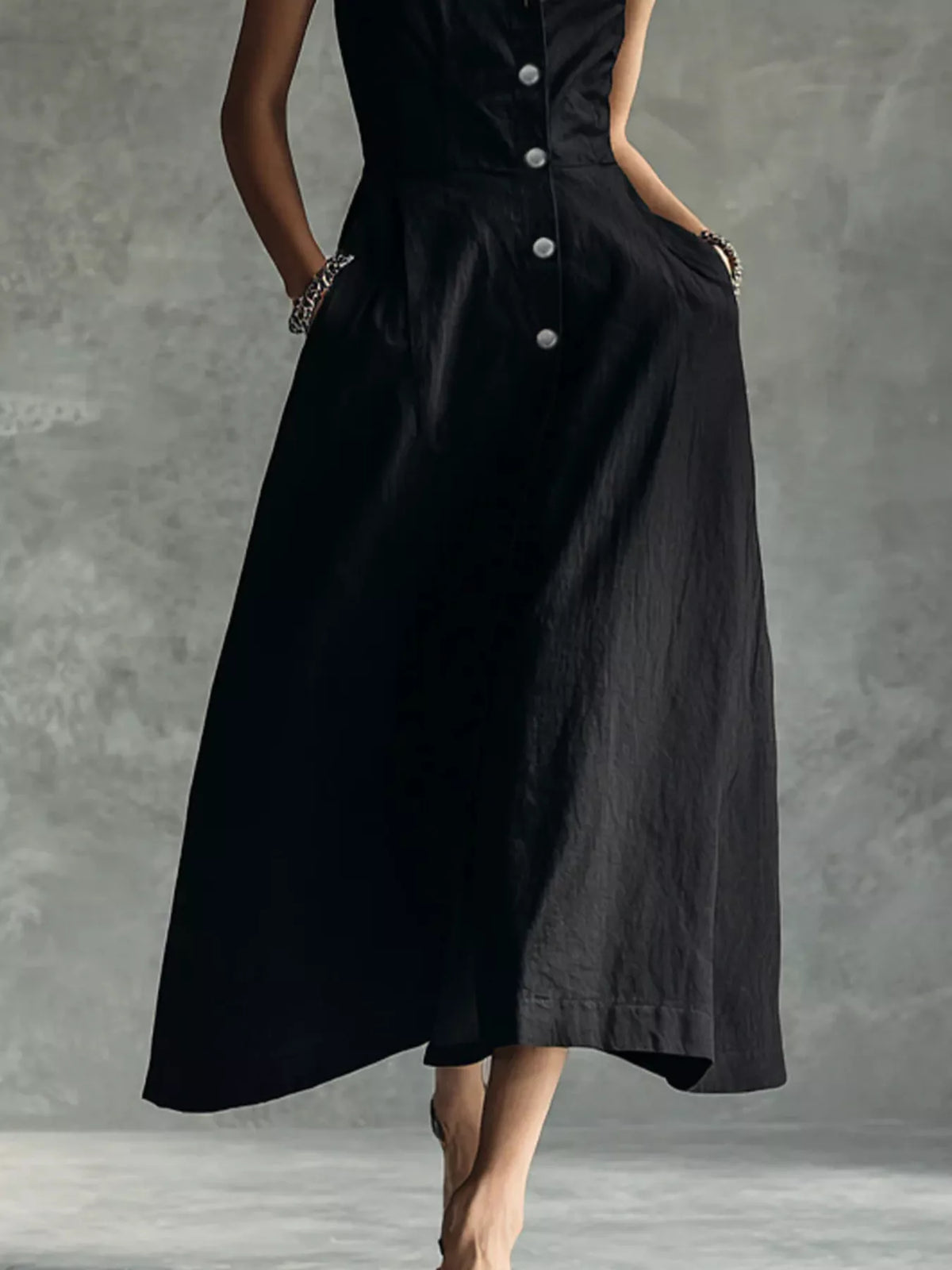 Sleeveless Button-Down Midi Shirt Dress - Black - View 4