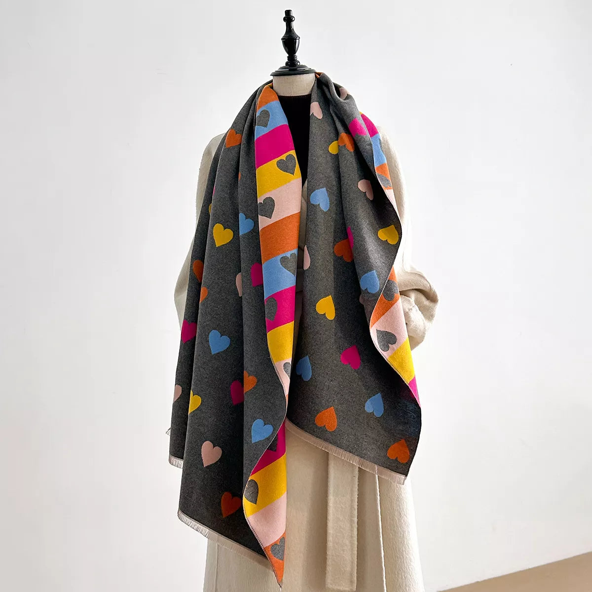 Heart Pattern Fringe Winter Scarf - Dark Gray - View 3