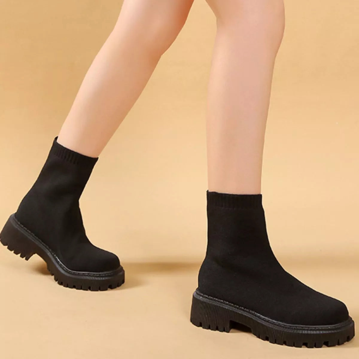 Round Toe Block Heels Boots - Black - View 8