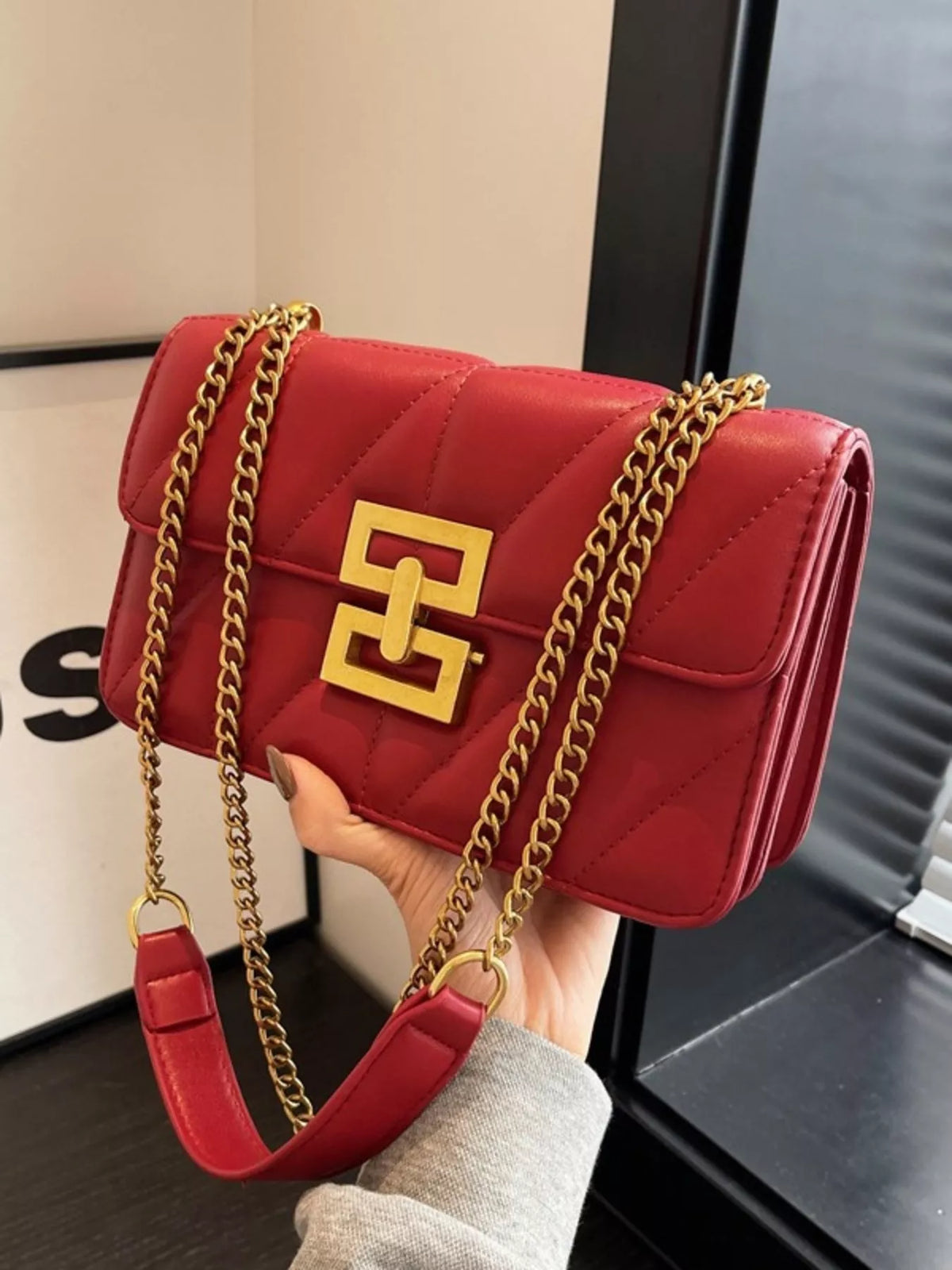 Quilted Flap Chain Crossbody Bag - Red - View 1