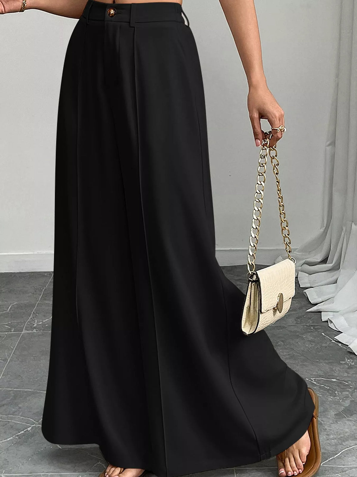 High-Waisted Wide-Leg Pants - Black - View 5