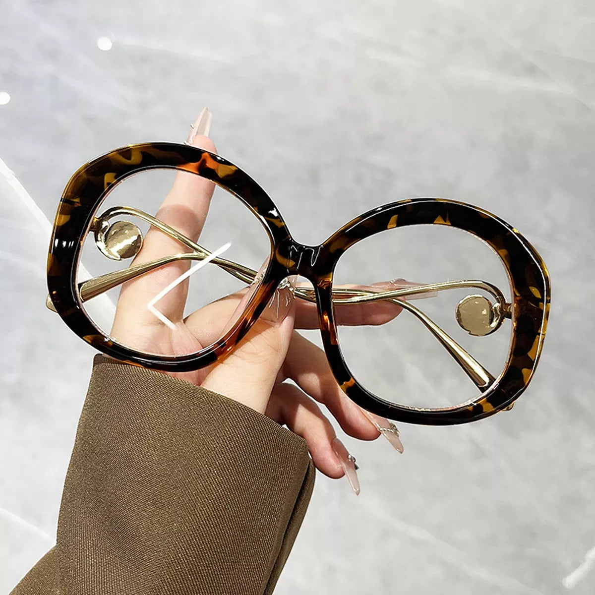 Oversized Round Frame Sunglasses - Brown tortoiseshell frame - View 5