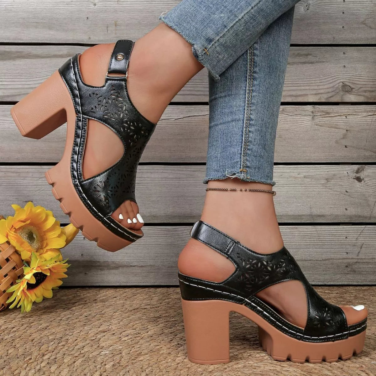 Open Toe Block Heels Sandals - Black - View 3