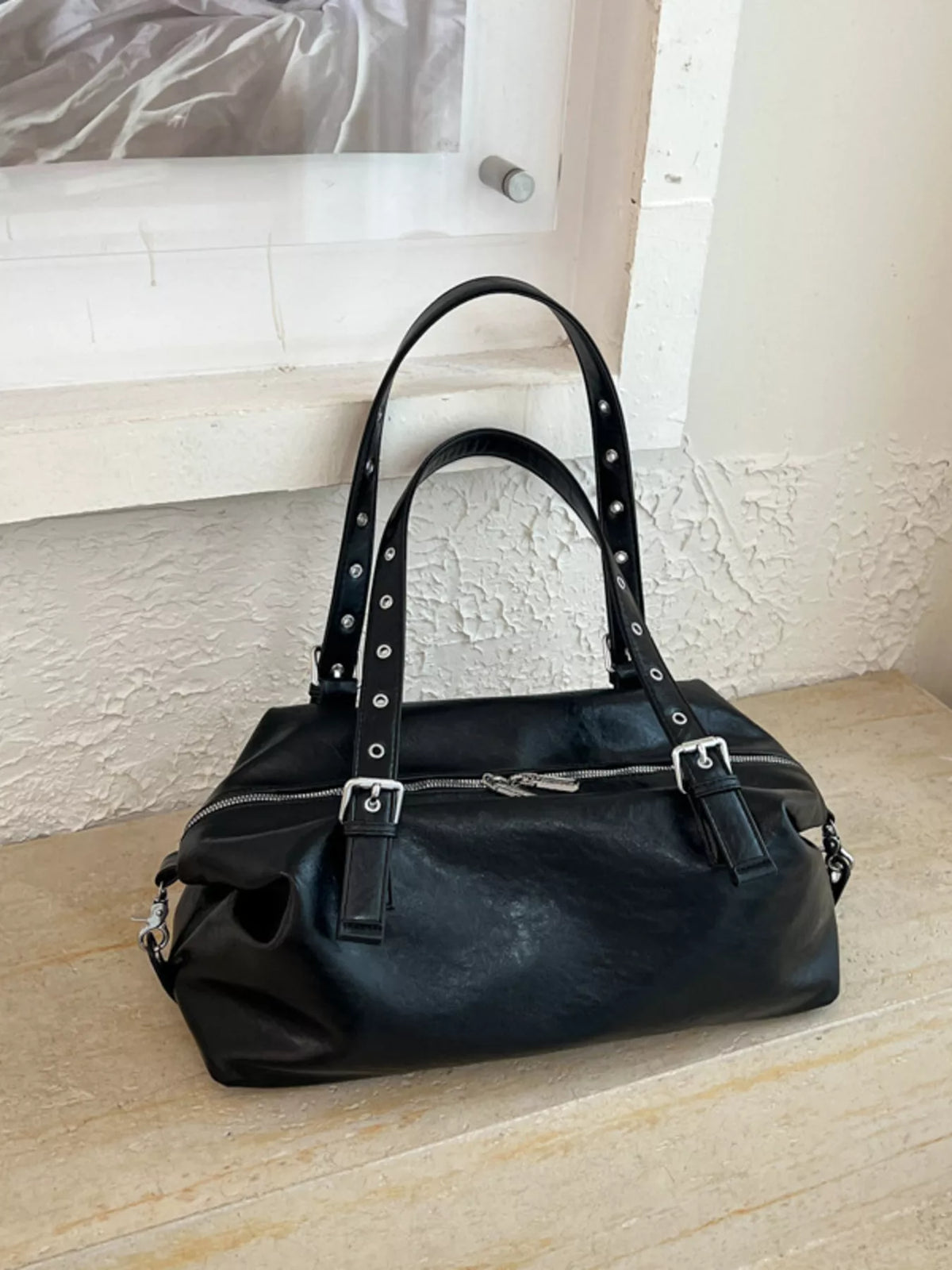 PU Leather Shoulder Bag - Black - View 4