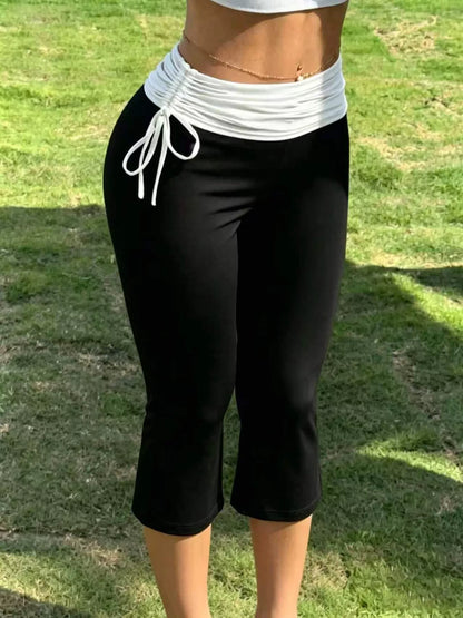 High-Waisted Ruched Drawstring Capri Pants - Black - View 3