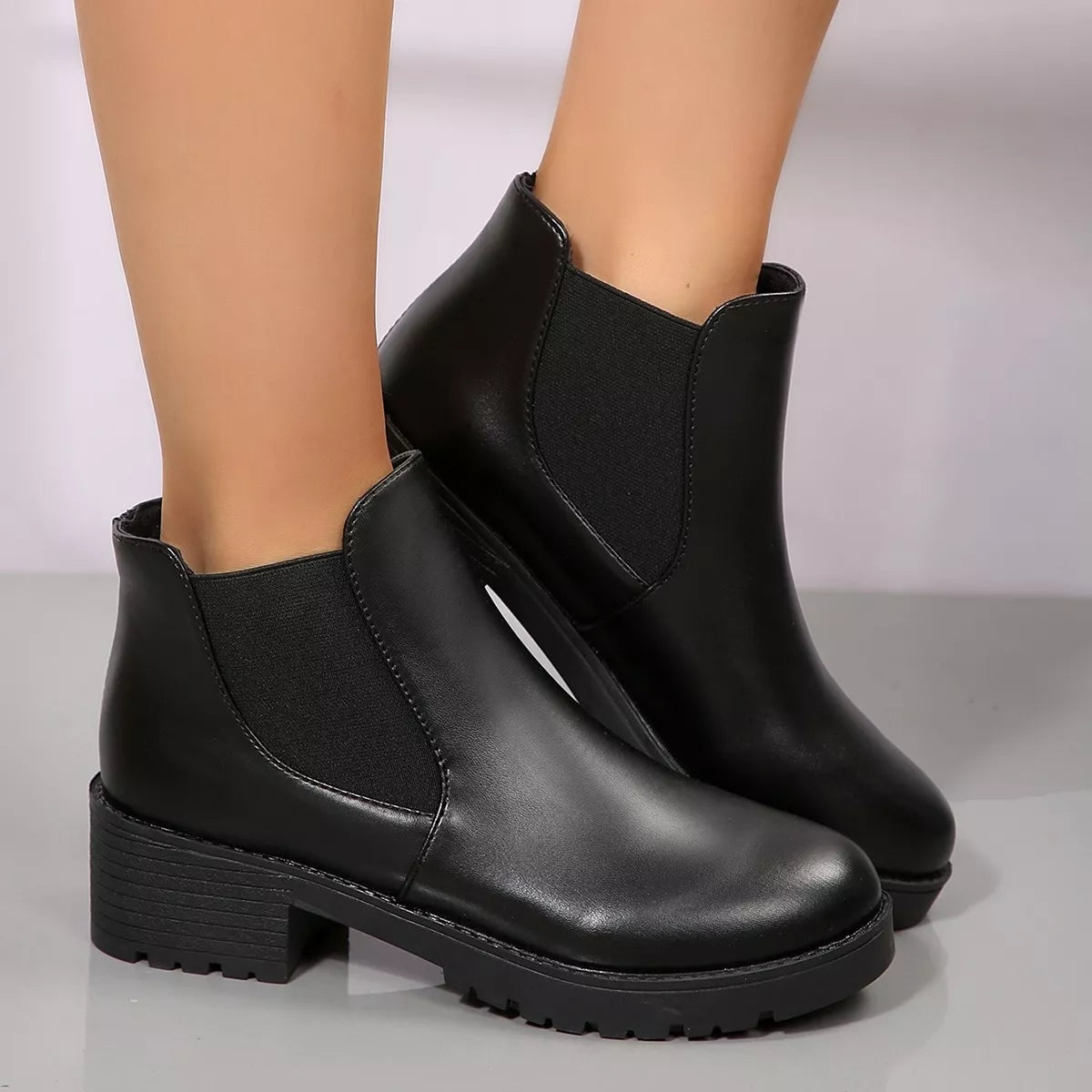 Round Toe Block Heels Boots - Black - View 3