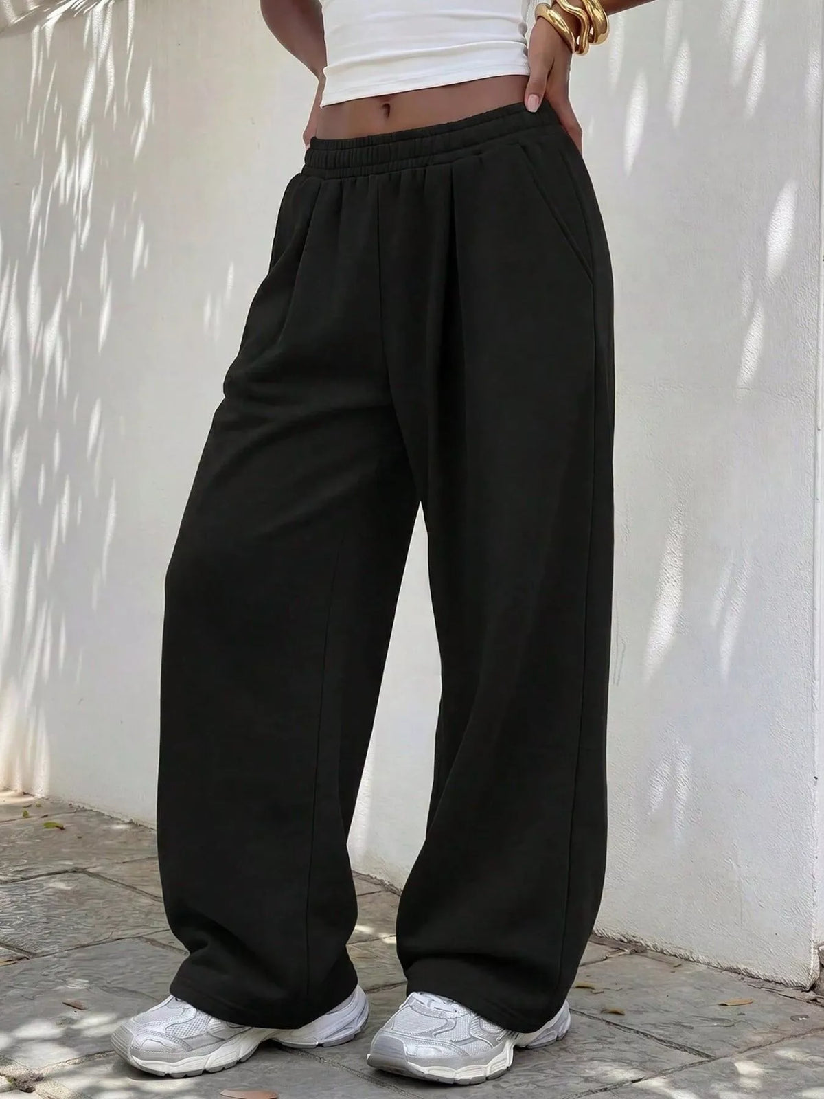 Elastic Waist Wide-Leg Sweatpants - Black - View 2