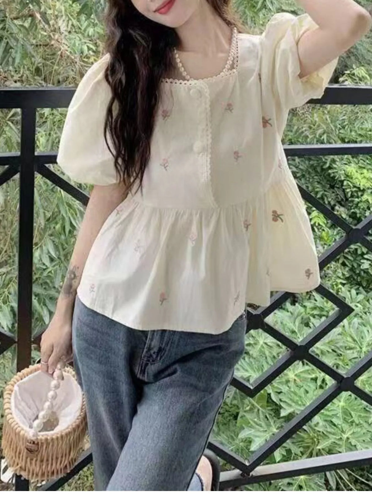 Floral Embroidered Puff Sleeve Peplum Blouse - Picture Color - View 3