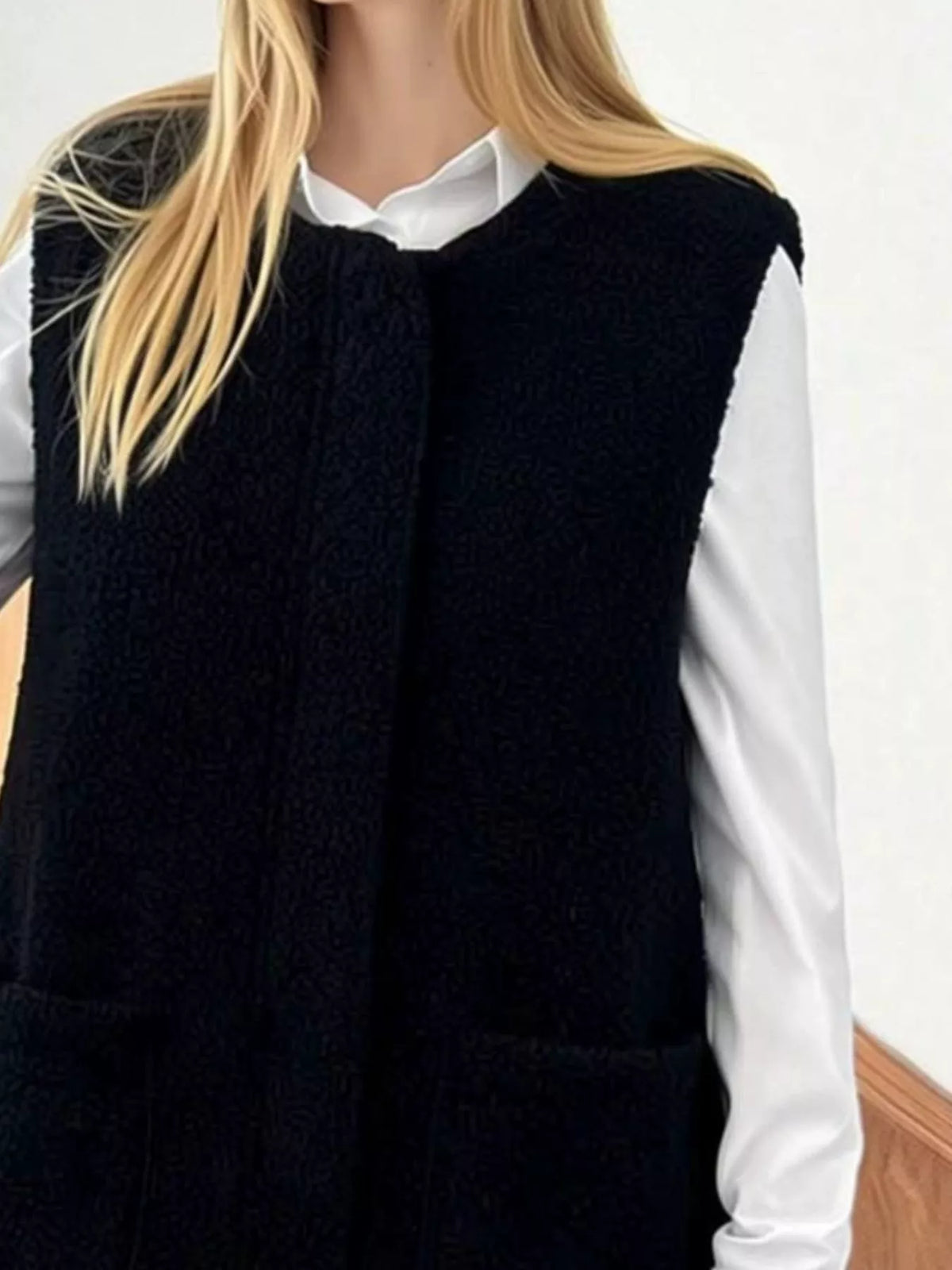 Sherpa Sleeveless Vest Coat - Black - View 4