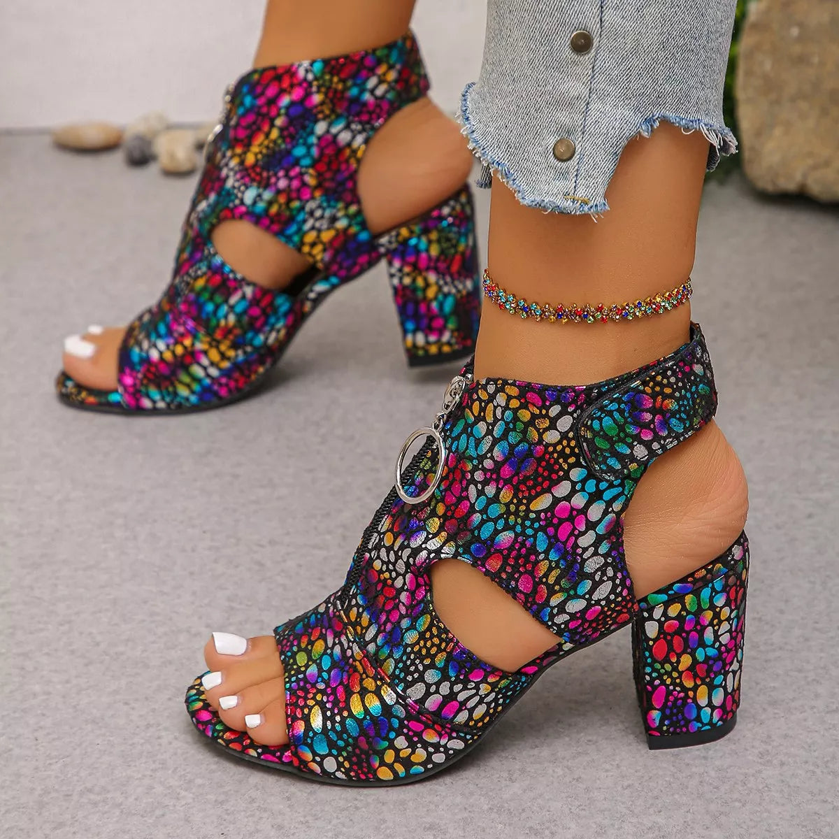 Open Toe Block Heels Sandals - Black - View 4