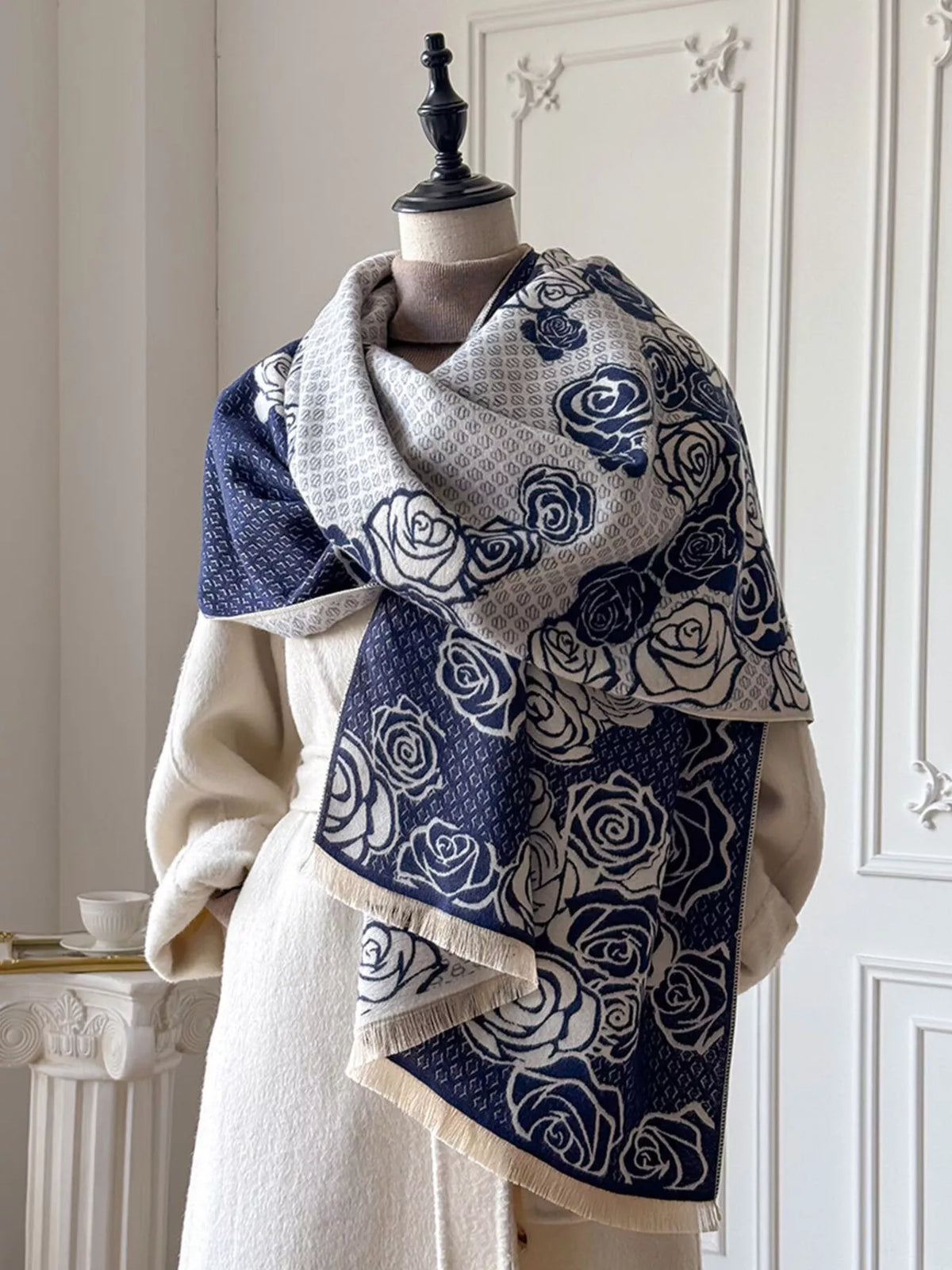 Rose Pattern Warm Scarf - Blue - View 6