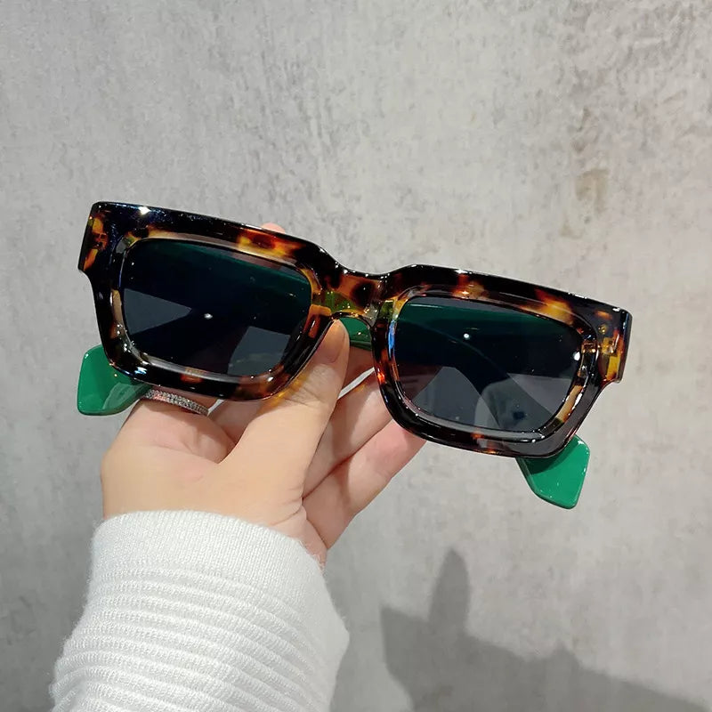 Vintage Rectangular Sunglasses - Caramel - View 3