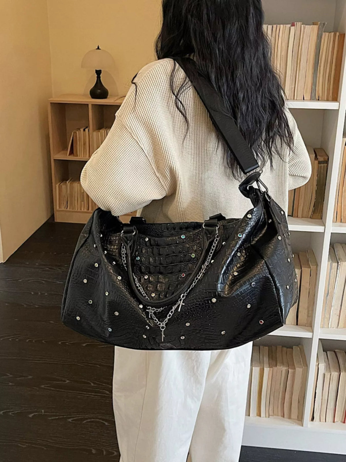 Studded Large Capacity Travel Bag - Black - View 4