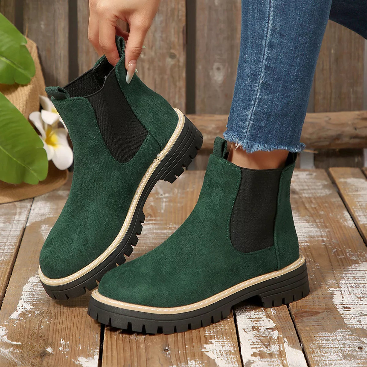 Round Toe Block Heels Boots - Green - View 11