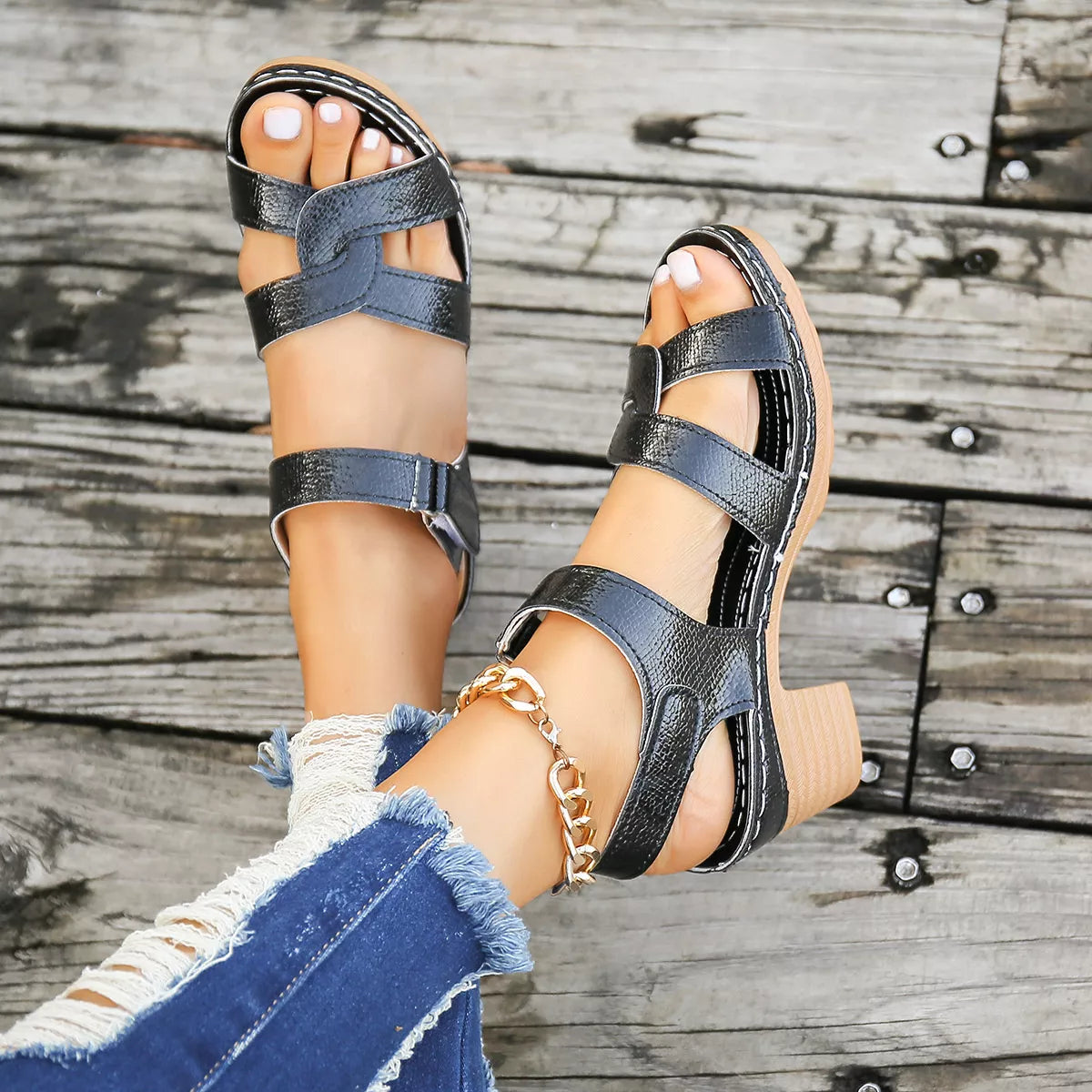 Open Toe Block Heels Sandals - Black - View 8