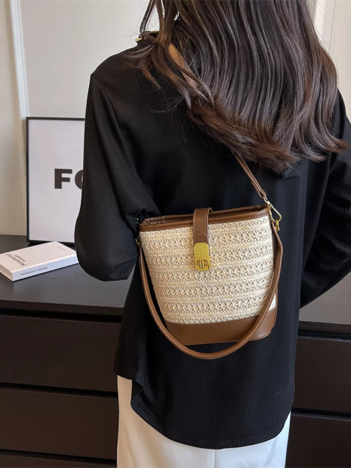 Woven Straw Bucket Crossbody Bag - Off-white - View 3