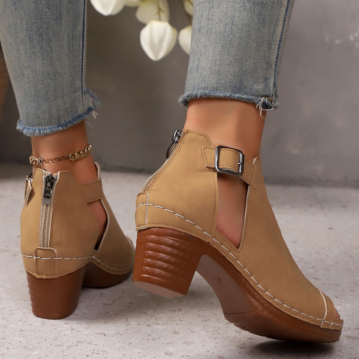 Open Toe Block Heels Sandals - Khaki - View 10