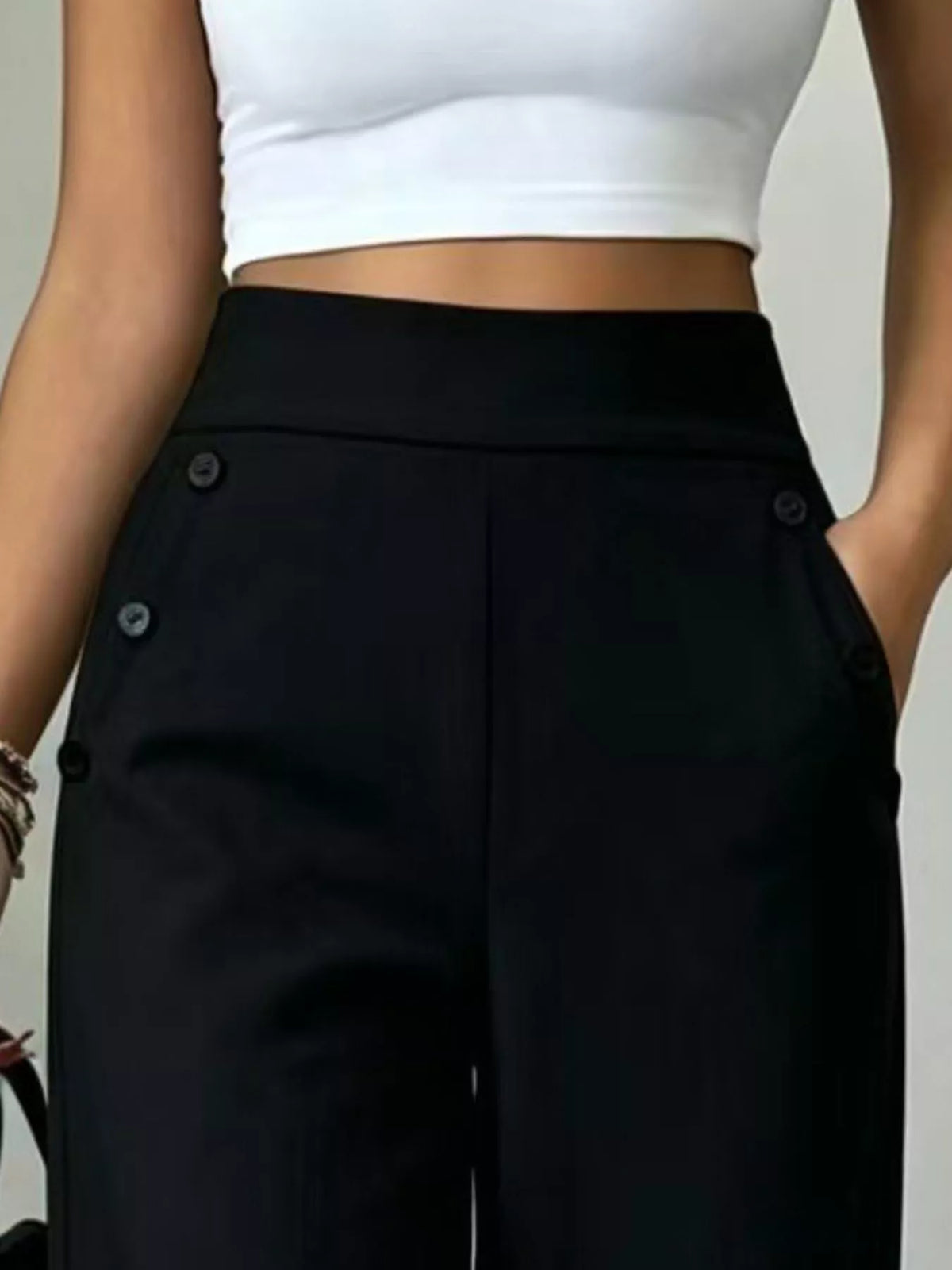 High-Waisted Wide-Leg Pants - Black - View 6