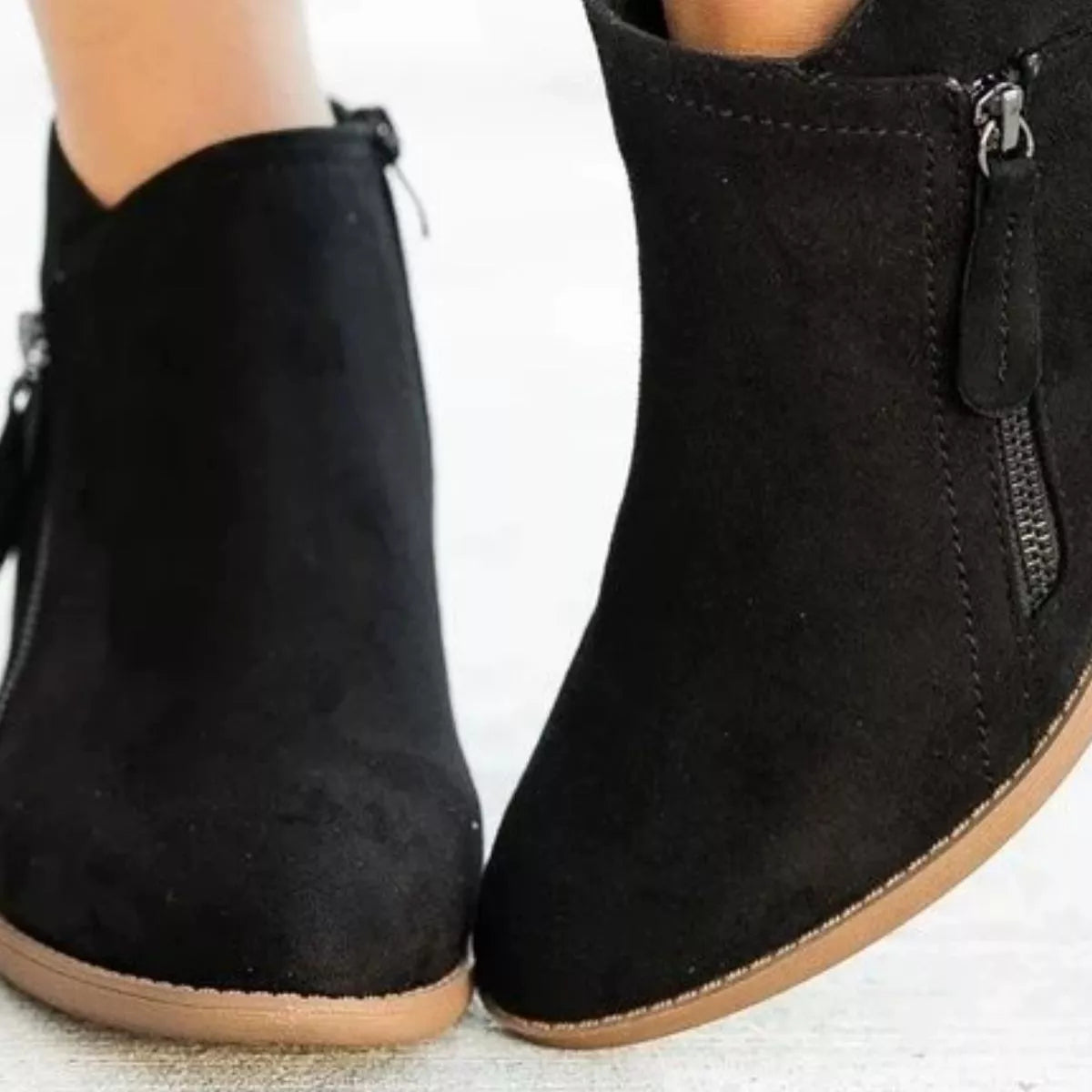 Round Toe Block Heels Boots - Black - View 2