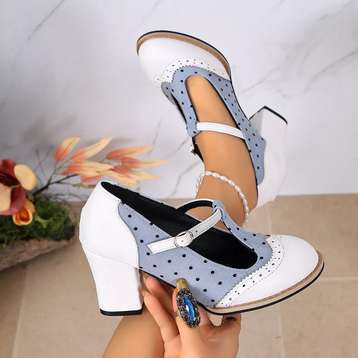 Point Toe Block Heels Pumps - White - View 5