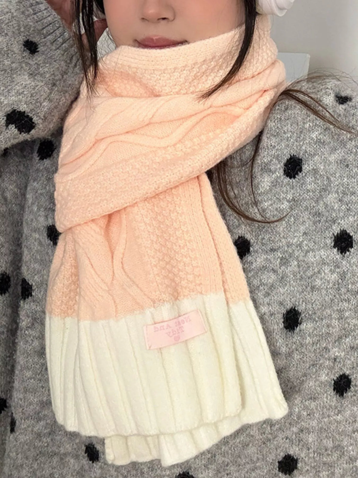 Two-Tone Knitted Warm Scarf - Pink - View 2