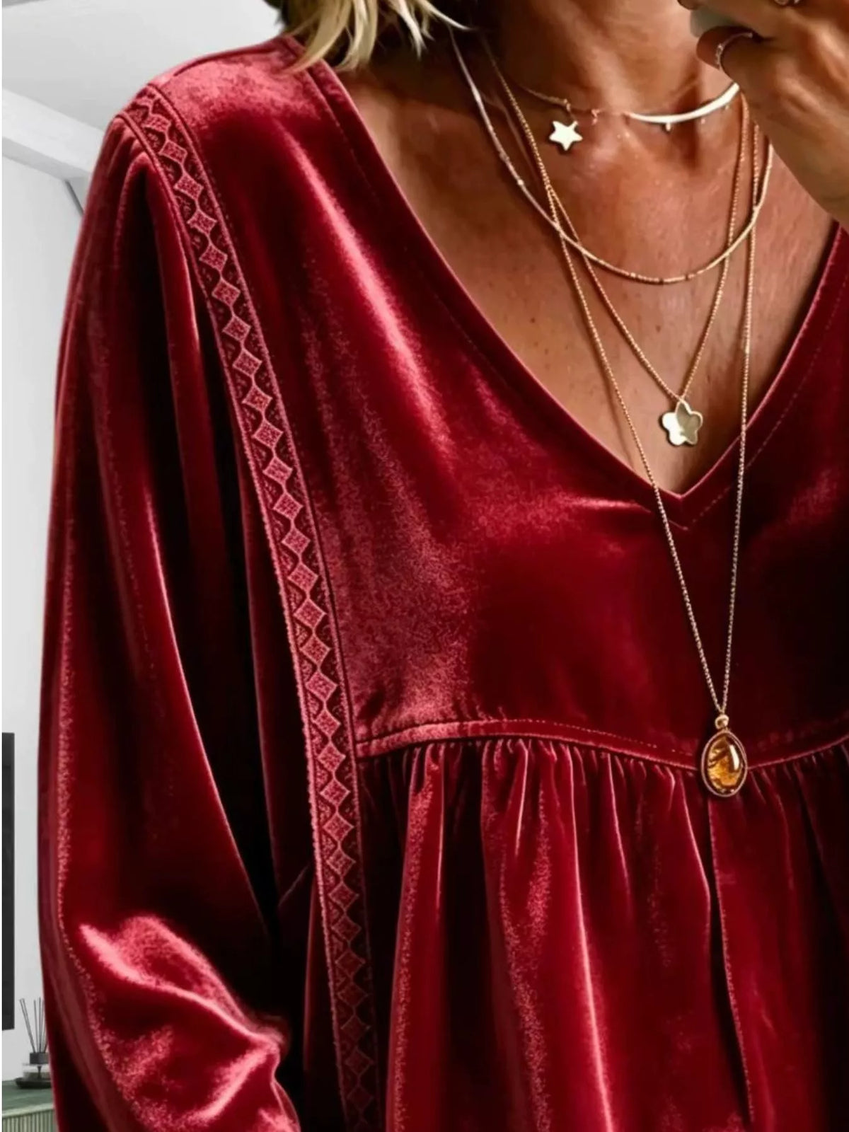 Full Size Velvet Lace Detail V-Neck Blouse Plus Size - Burgundy - View 18