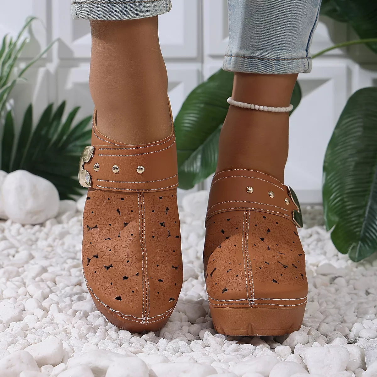 Round Toe Block Heels Sandals - Brown - View 17