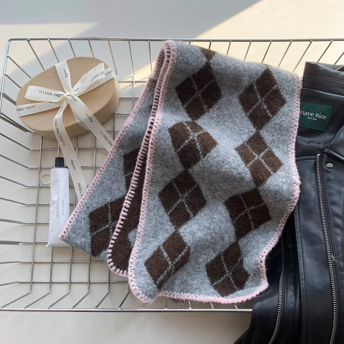 Argyle Pattern Warm Scarf - Dark Gray - View 7