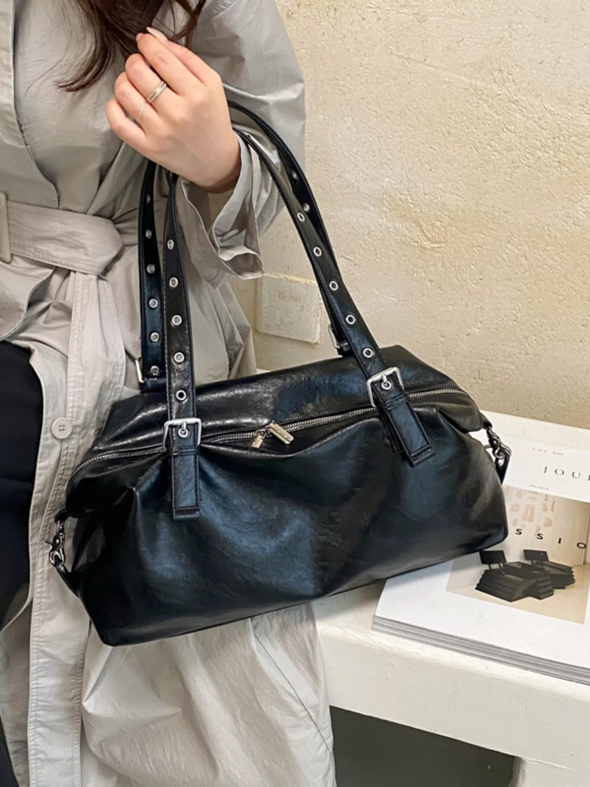 PU Leather Shoulder Bag - Black - View 9