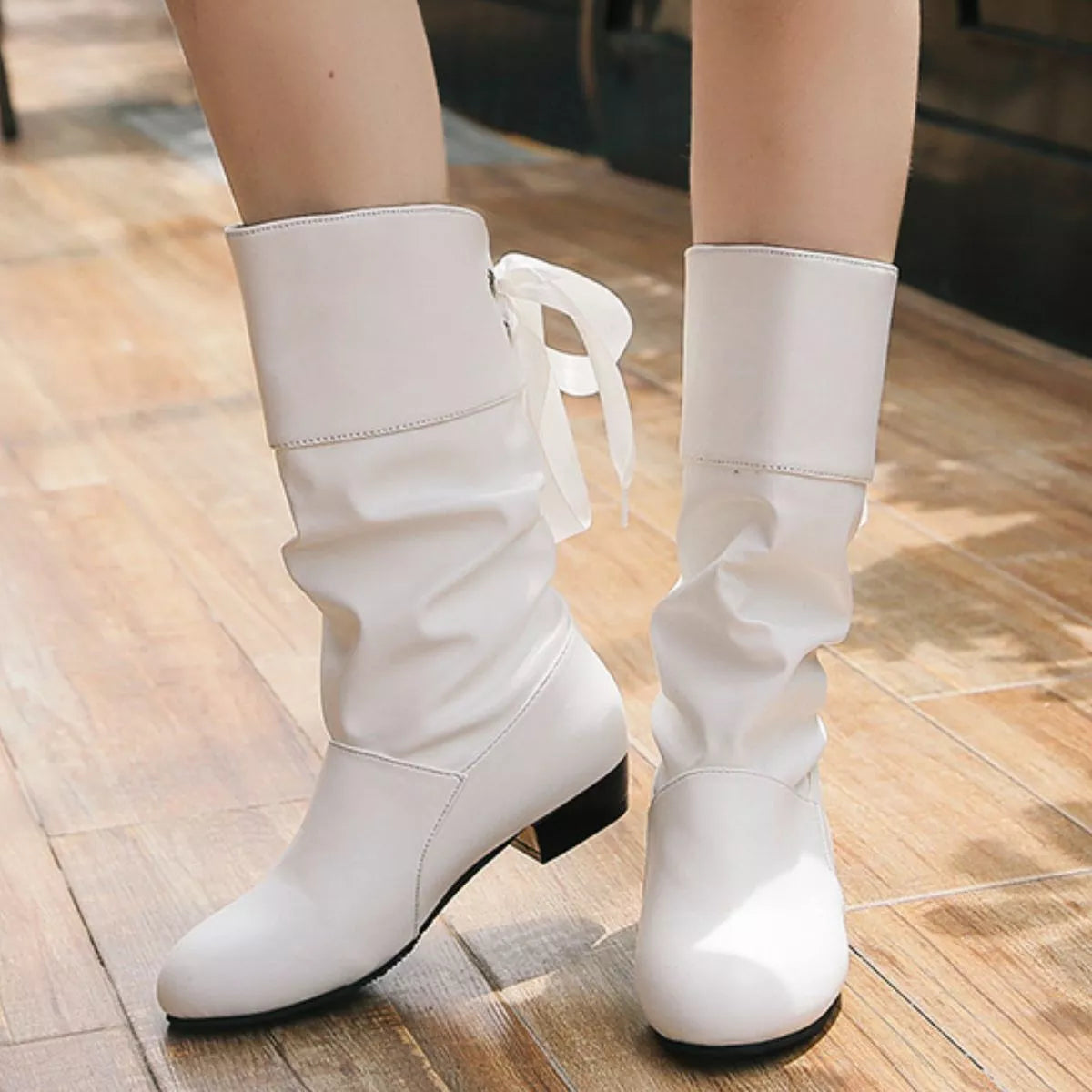 Round Toe Block Heels Boots - White - View 1